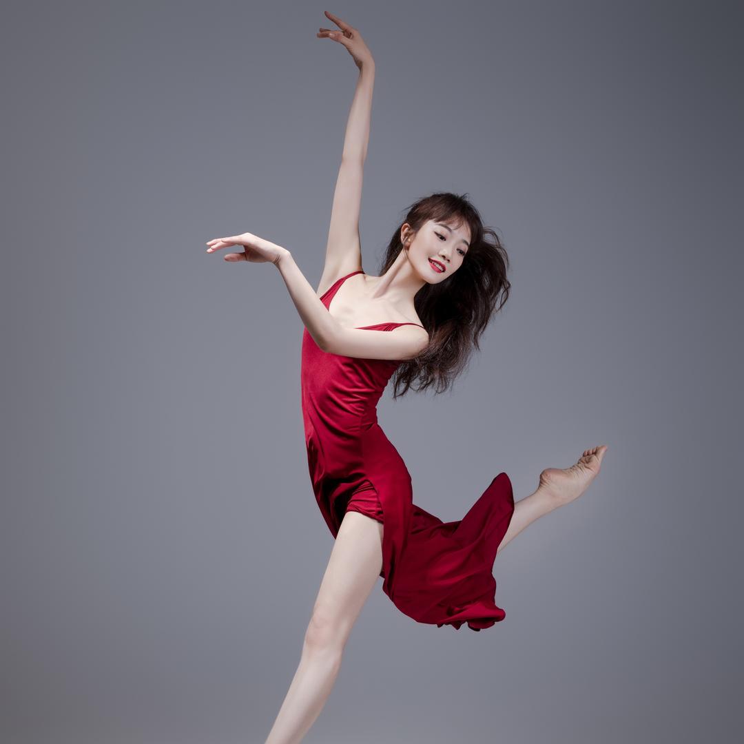 许昌艺群舞蹈一朱老师