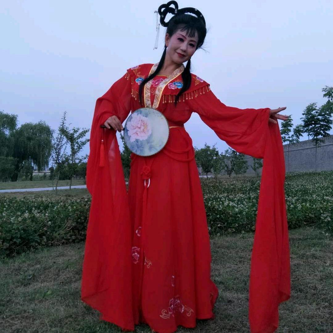推剧演员艳艳