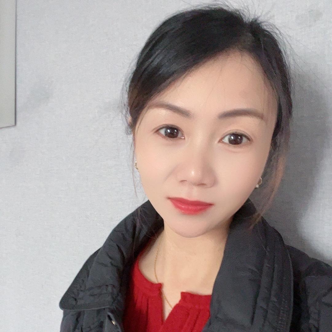 潘月