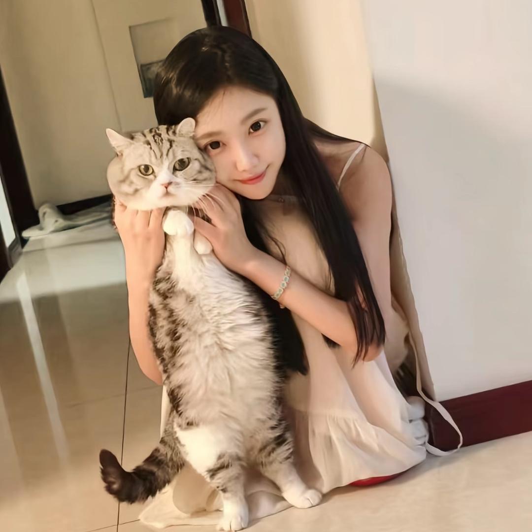 小佳大王^