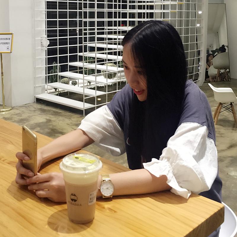 宁小益家呀服饰专卖店
