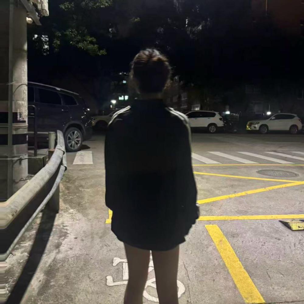江忆年