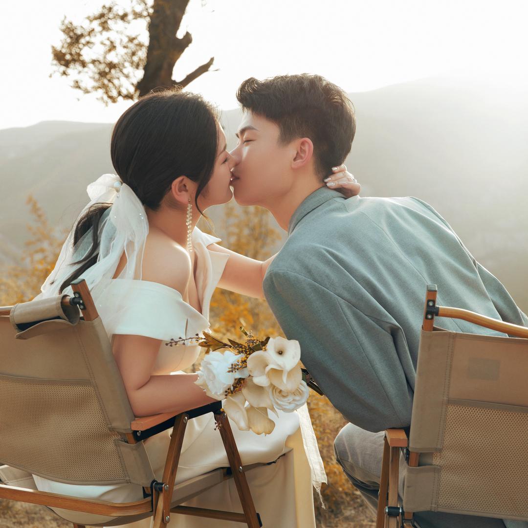化妆的敏敏