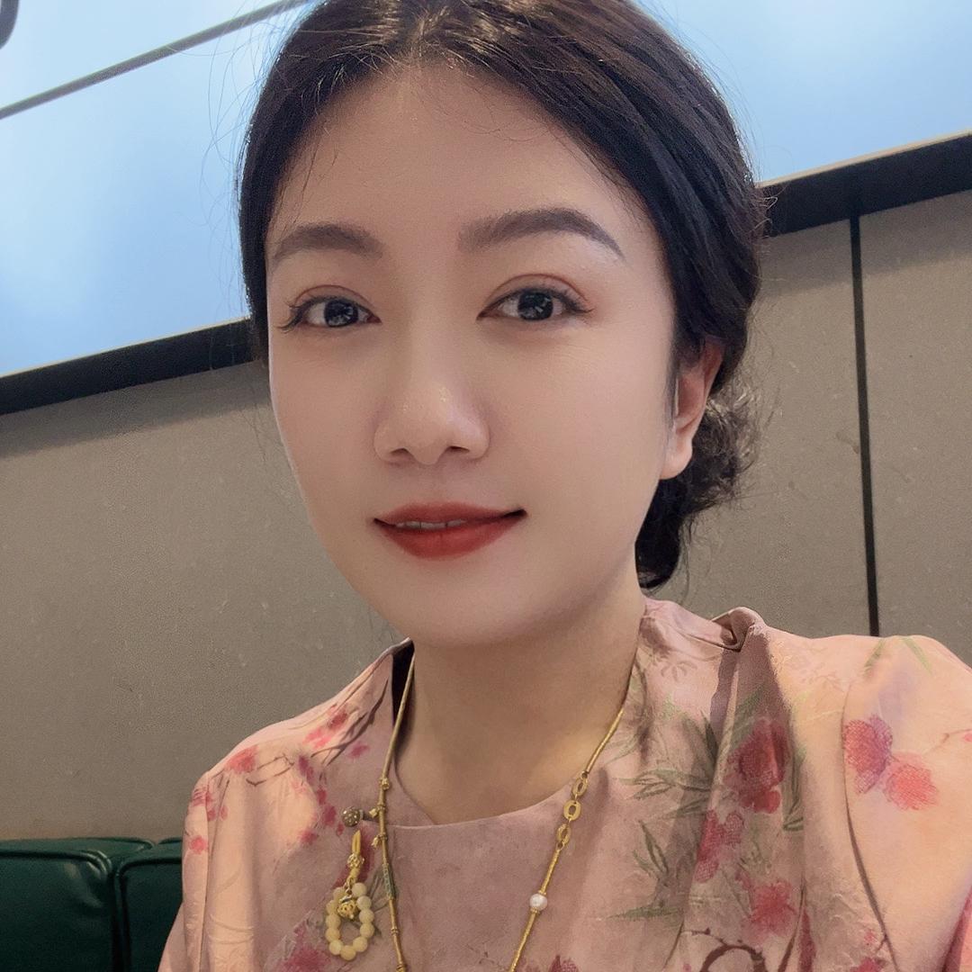 长垣市左岸女装｜曦曦