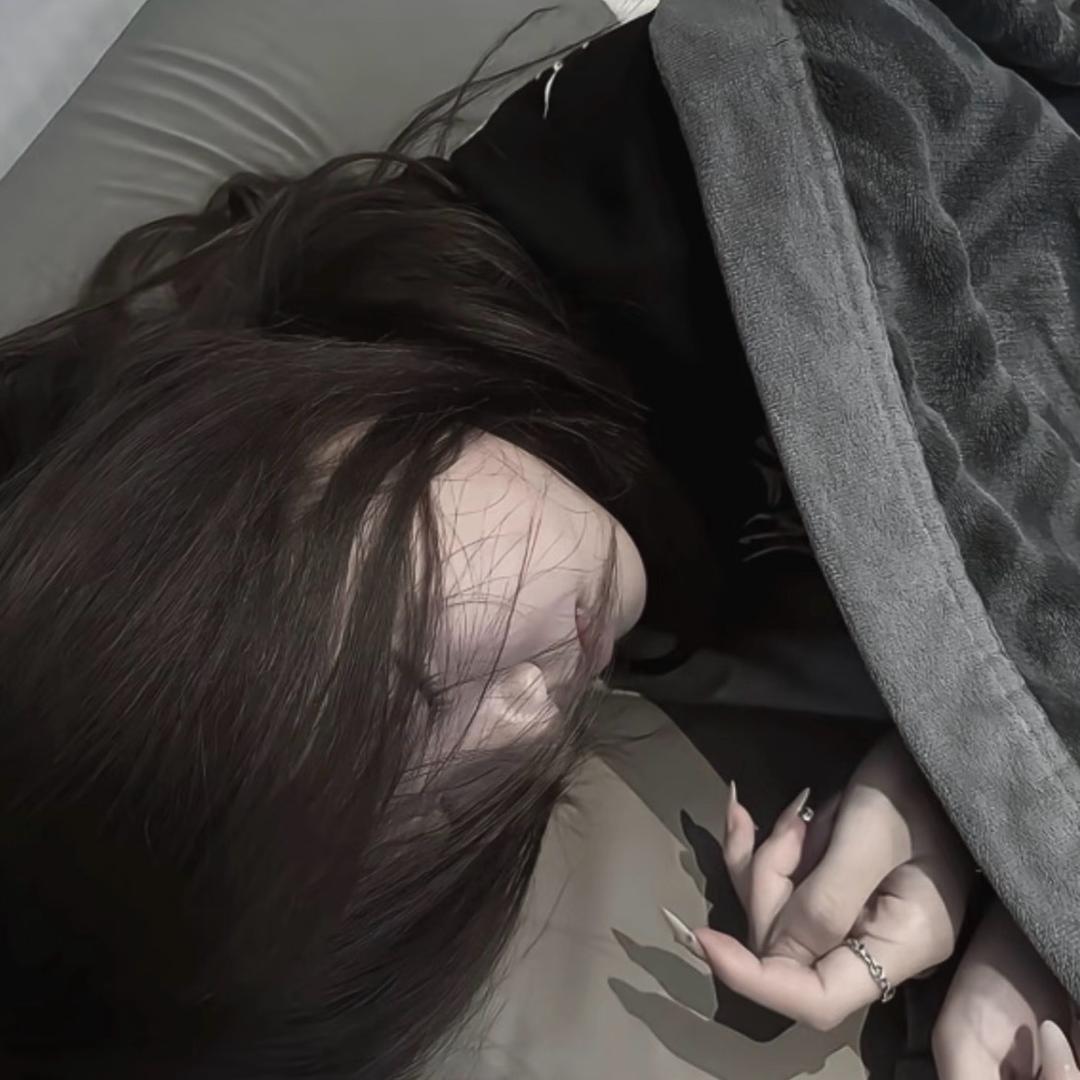 右眼的泪痣、