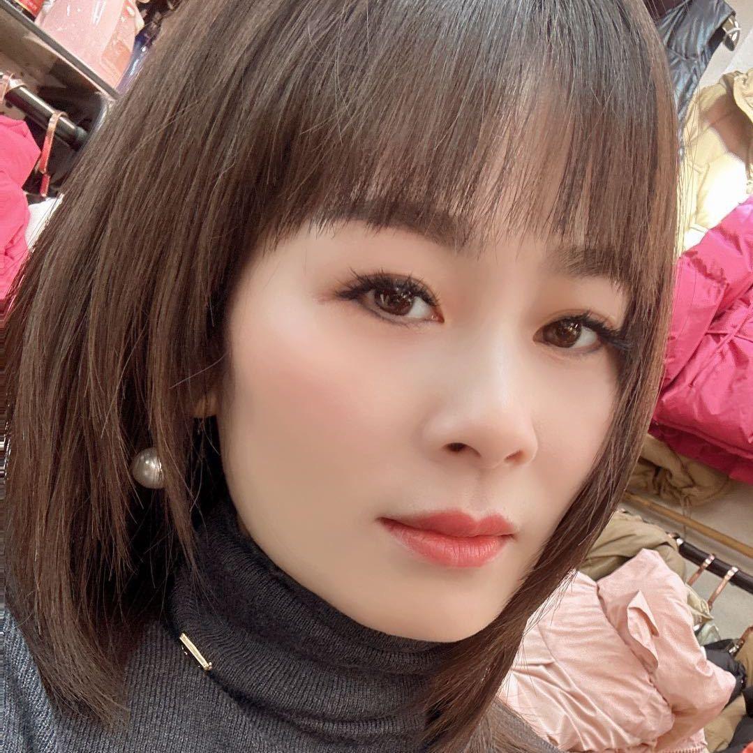 双双时尚休闲女装
