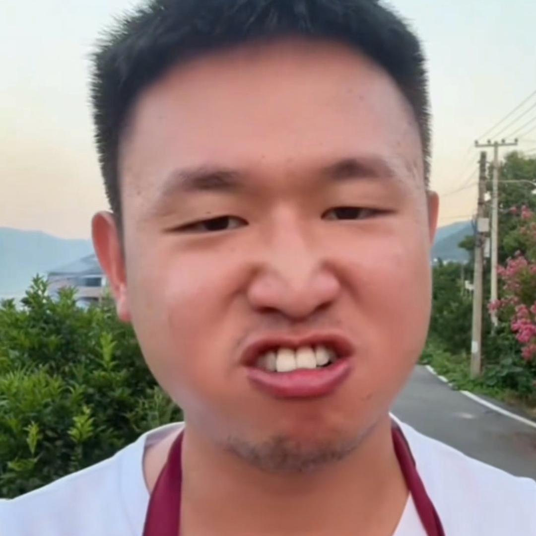 名模坤👠（直播现场）