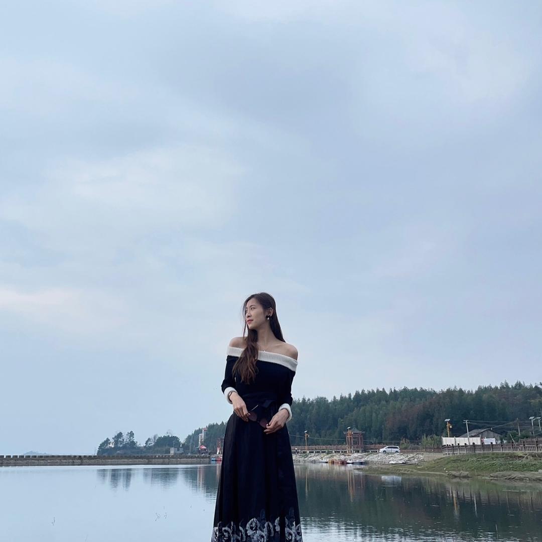 你压到我腿毛了