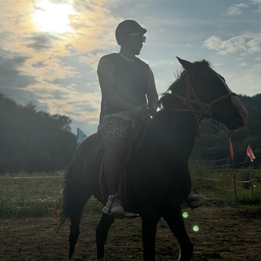 延安碾庄智盛二手车侯毛讲车