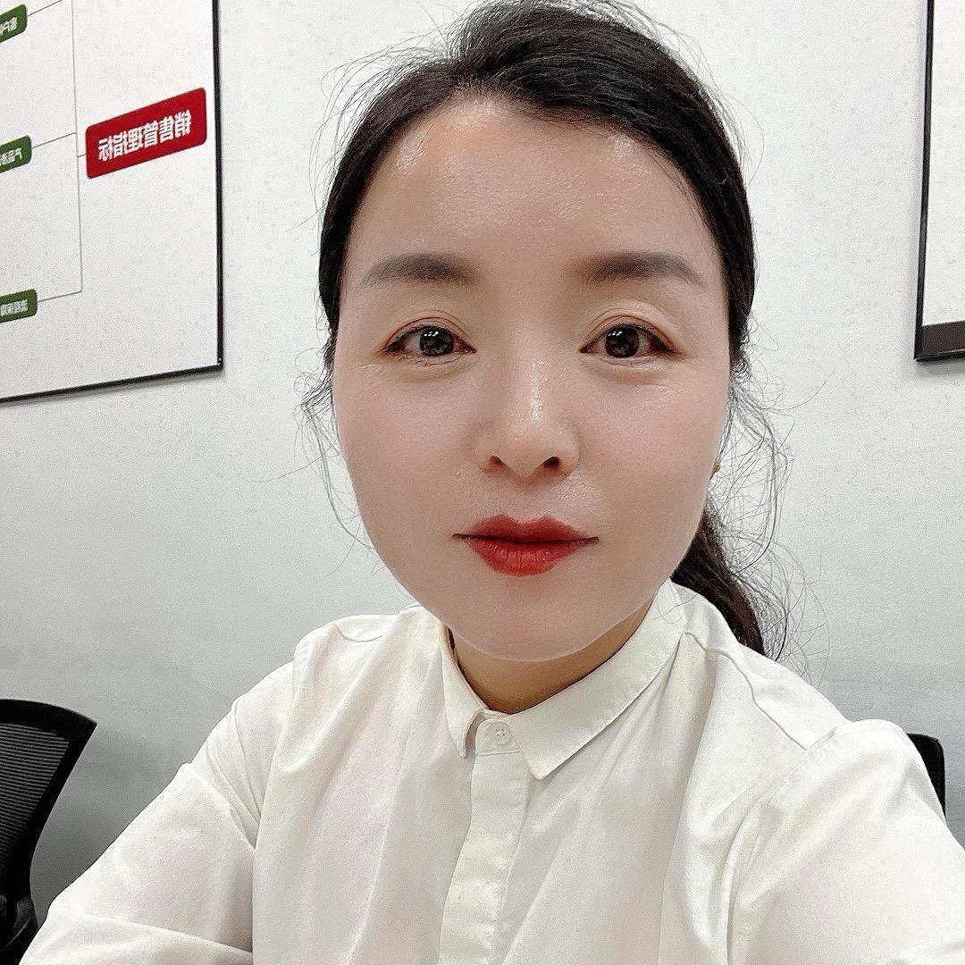 奔驰云南中升远安昆星-橙姐