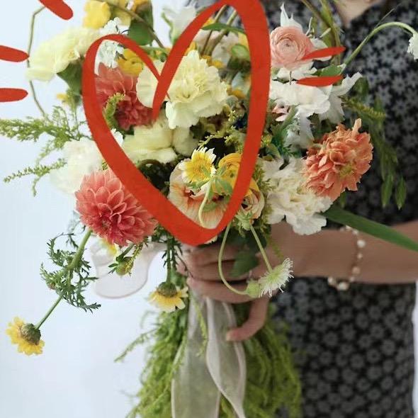 小周在卖花🪻（布言）