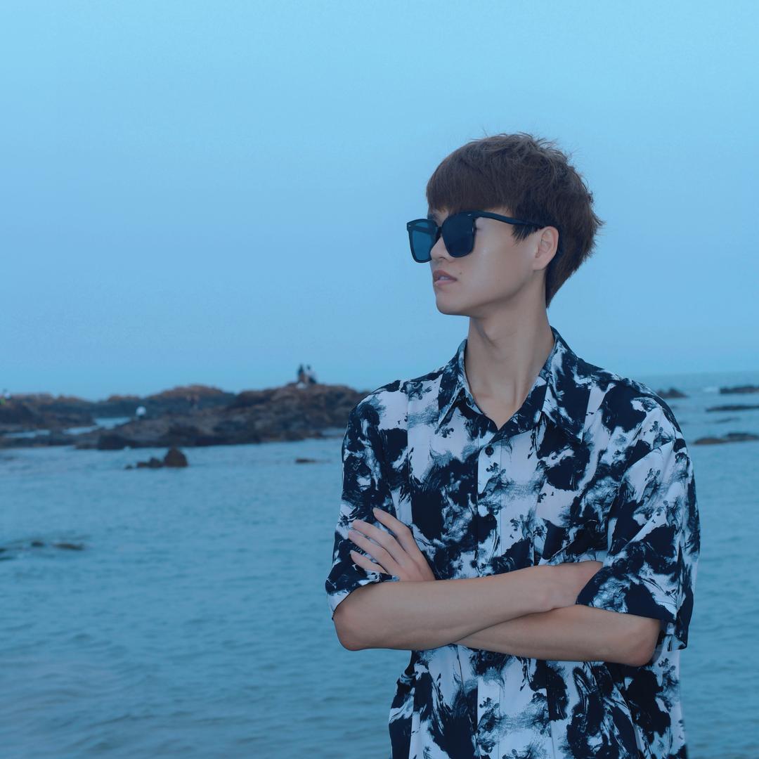 慕想造型设计官方号