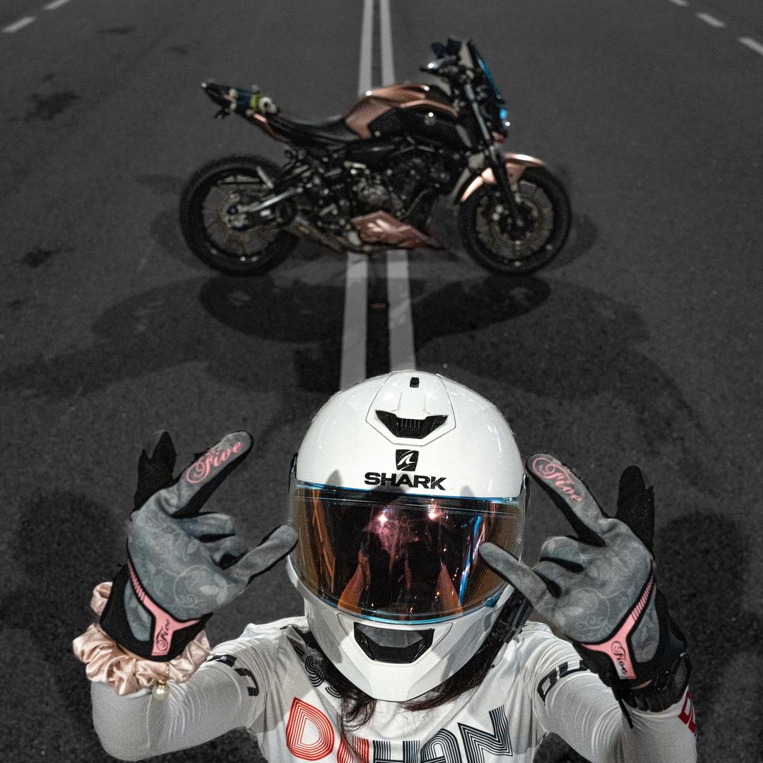 摩托小妹 👧🏻🏍️🔥