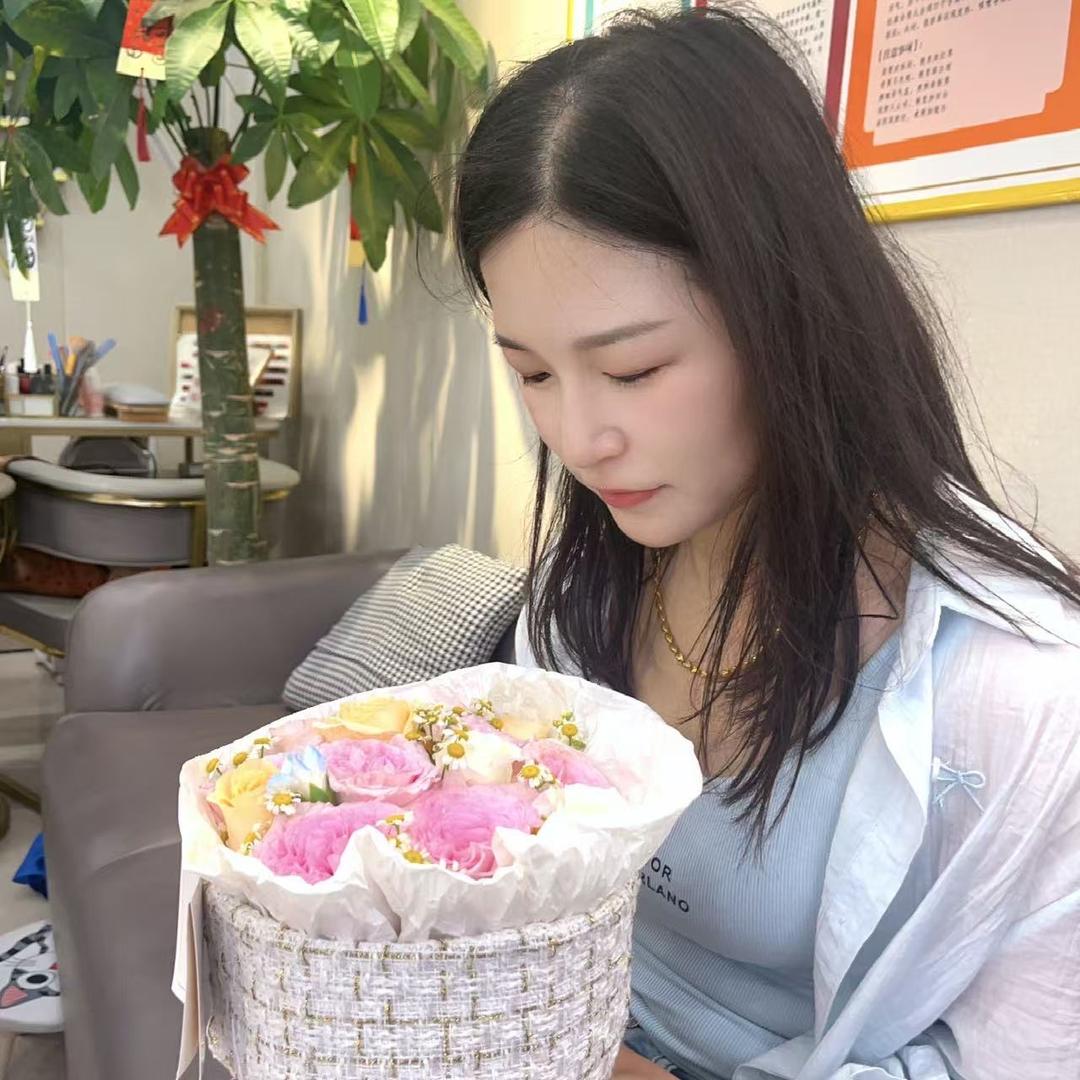 念繁华只为你