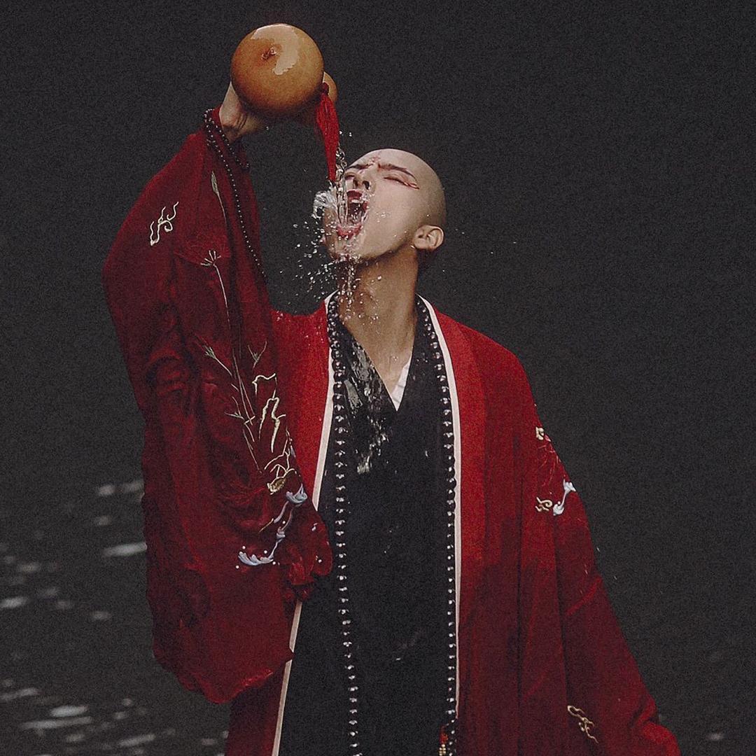 少年、