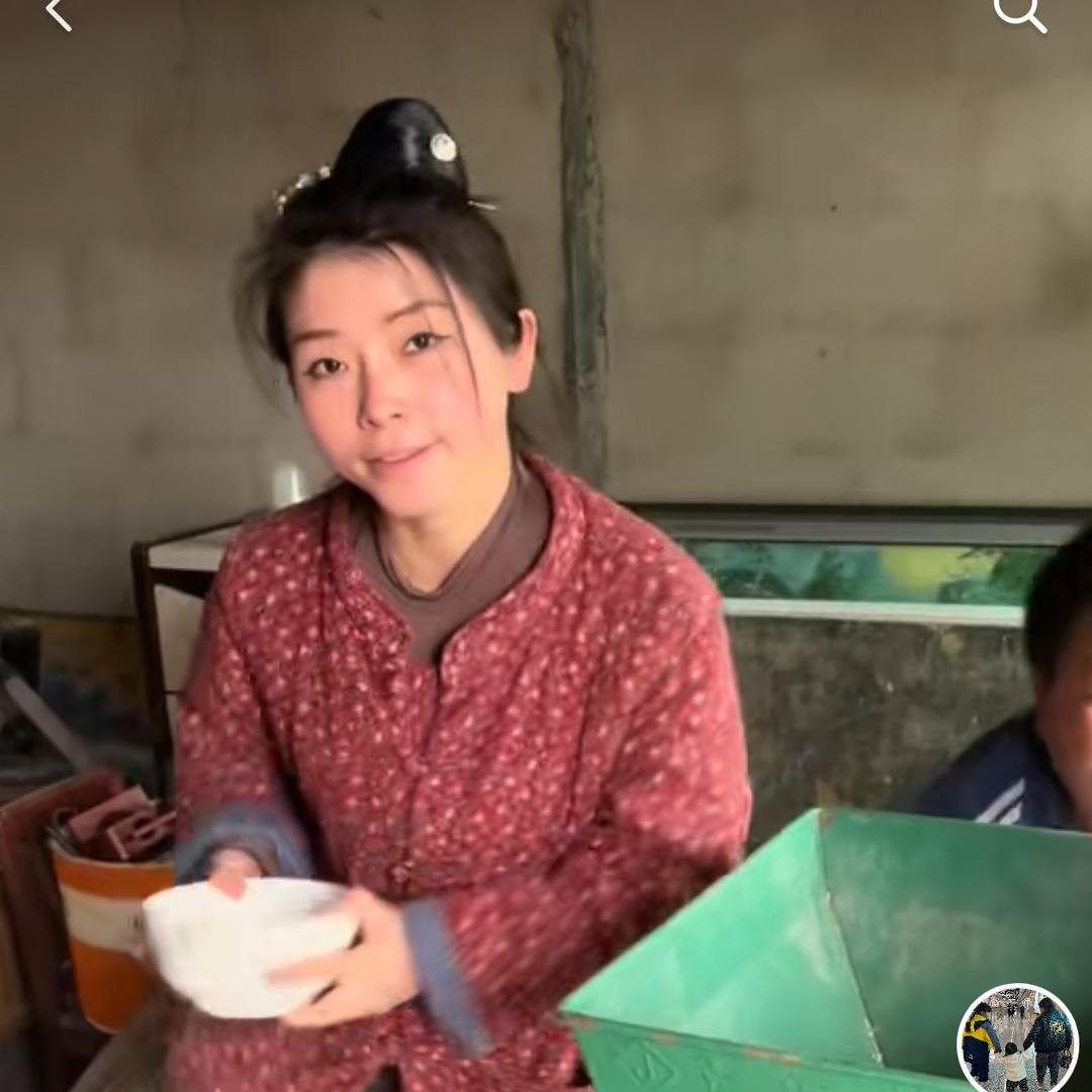 小敏带娃住娘家