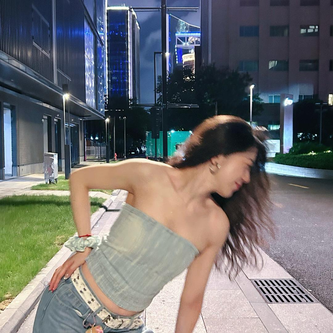 pina头像