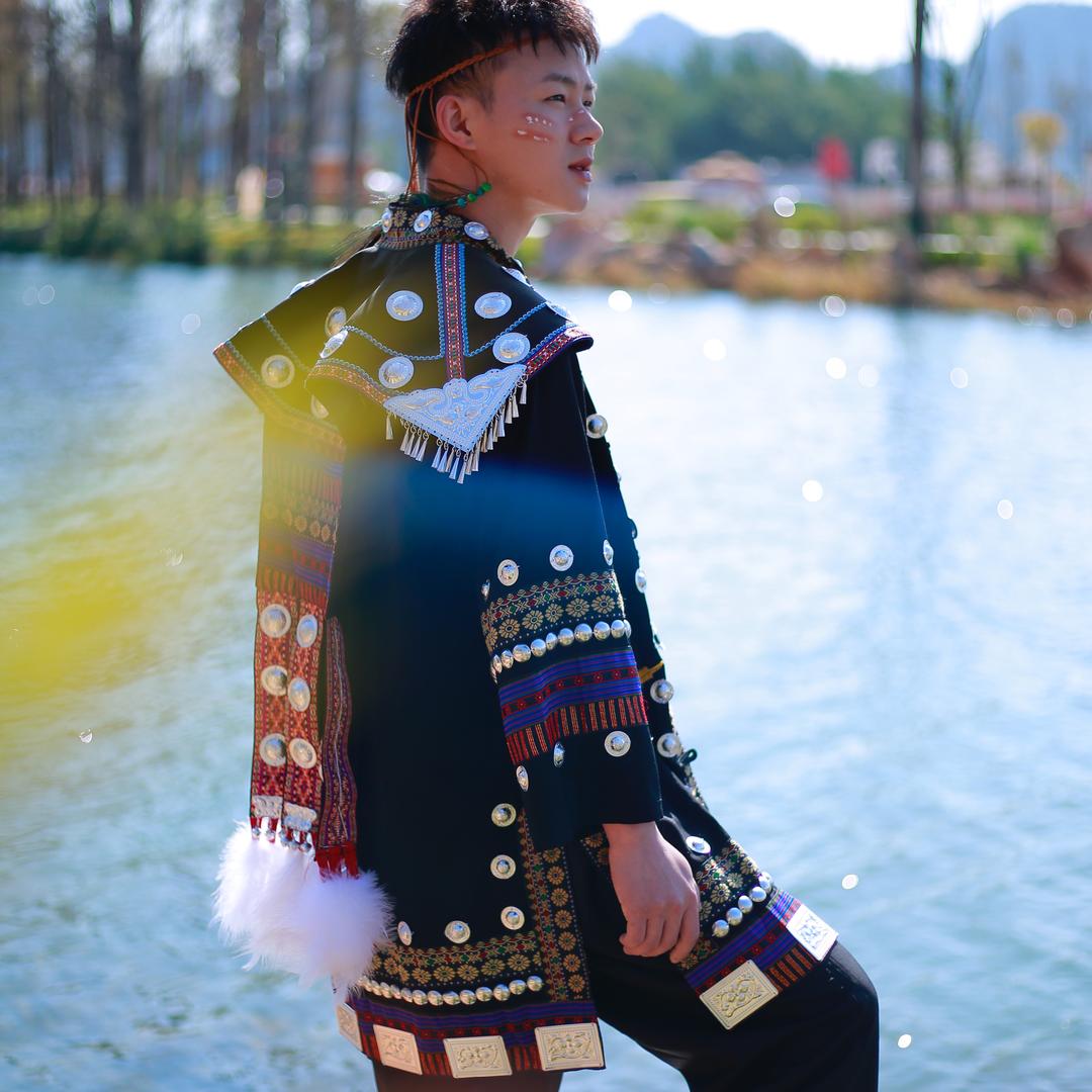 小磊🪨