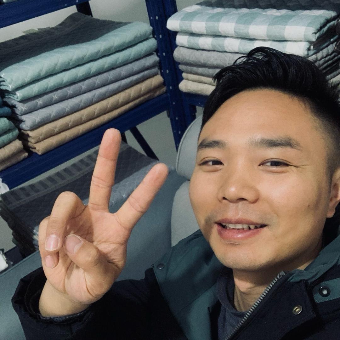 老表是个大舌头