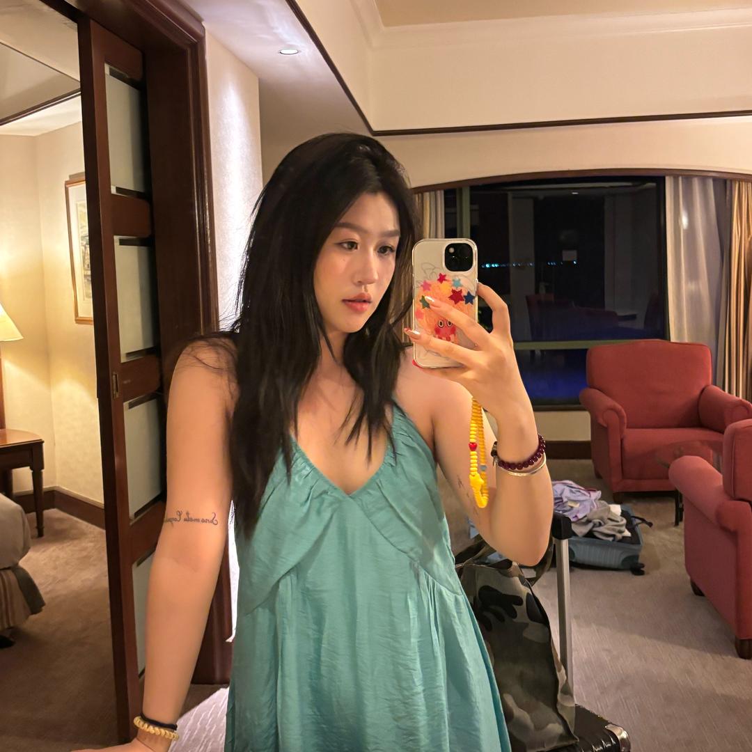 一拳把你脑壳打爆y__