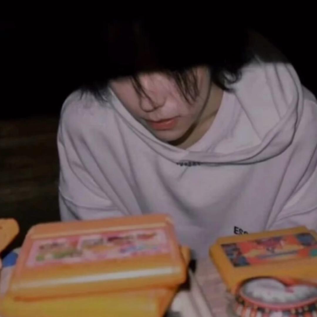1122、