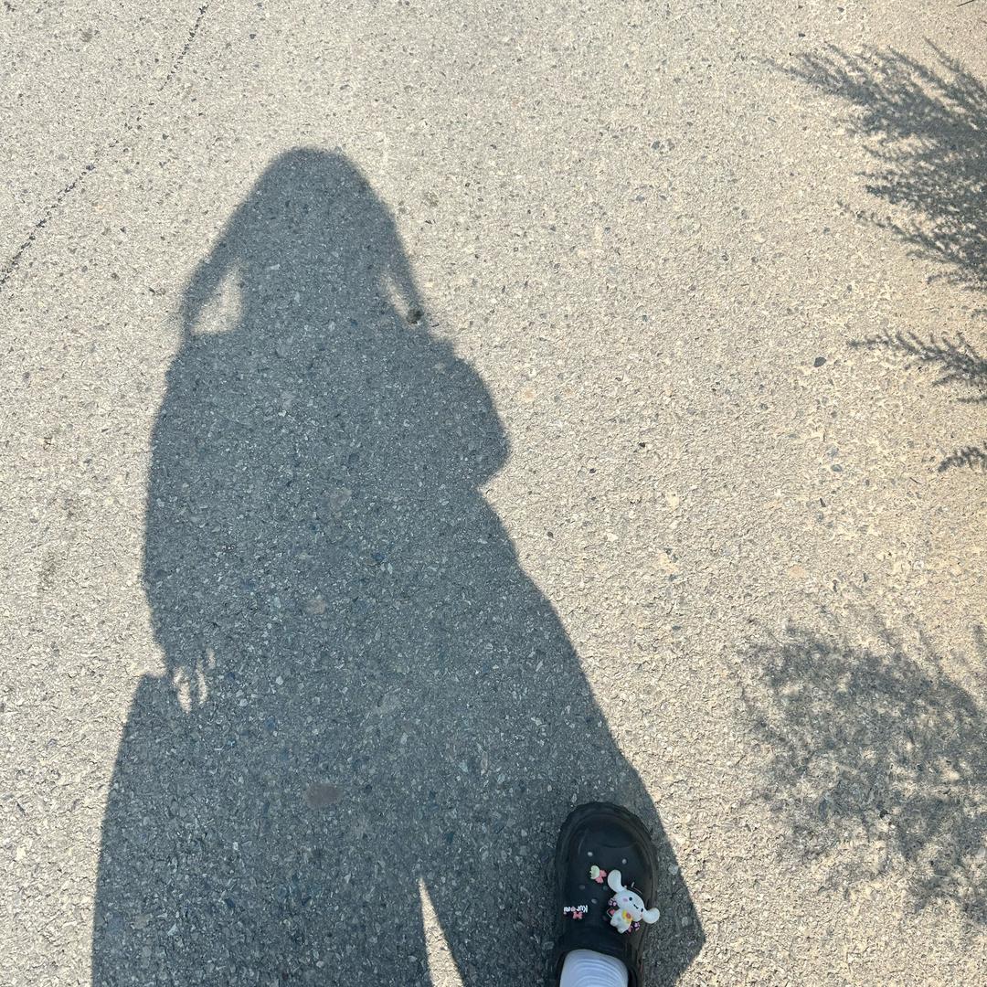 只爱背双肩包🎒