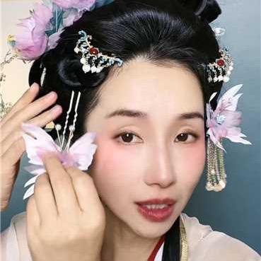 小曼玉 剧组专业妆造师10月20线下课