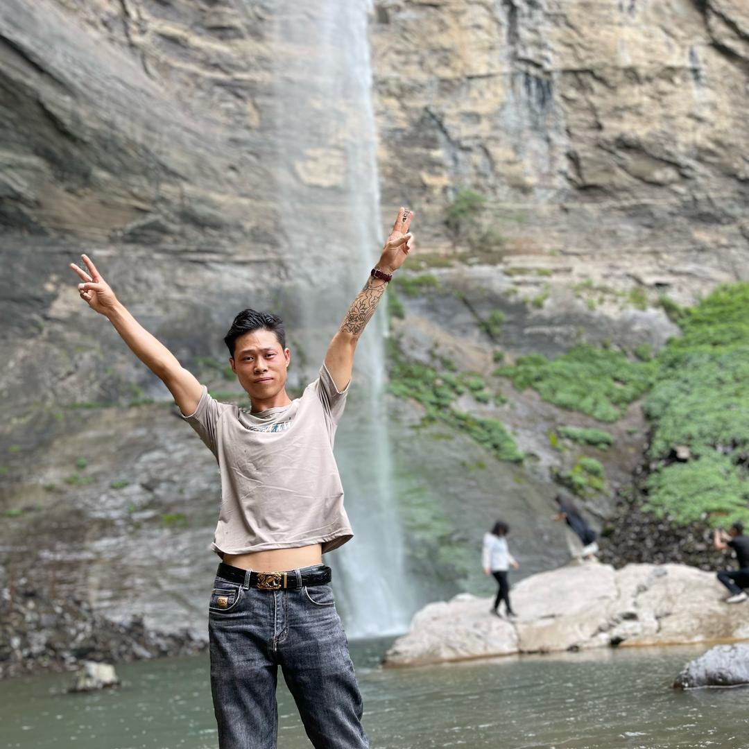小荣华  外墙水包沙