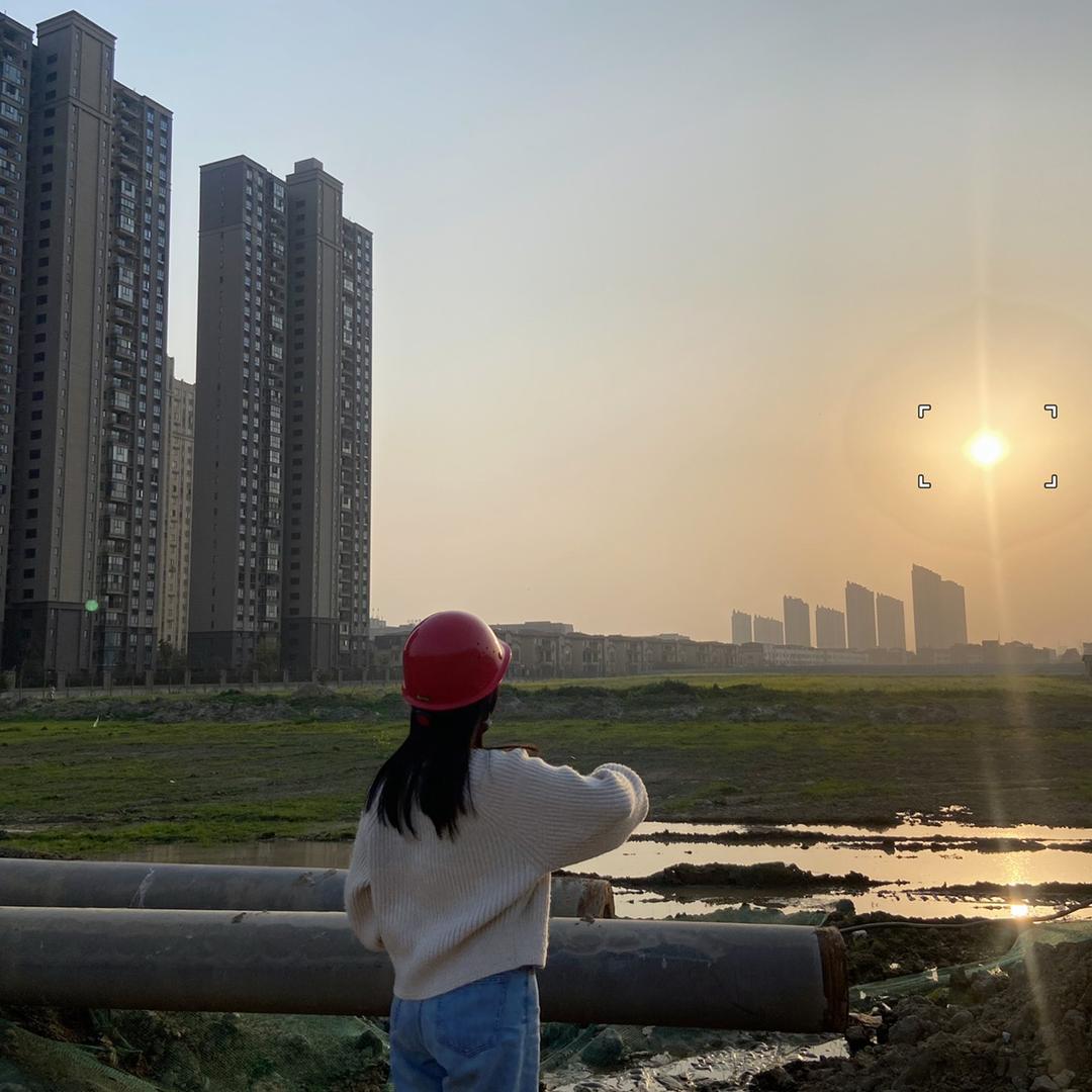 money都来我兜李女士