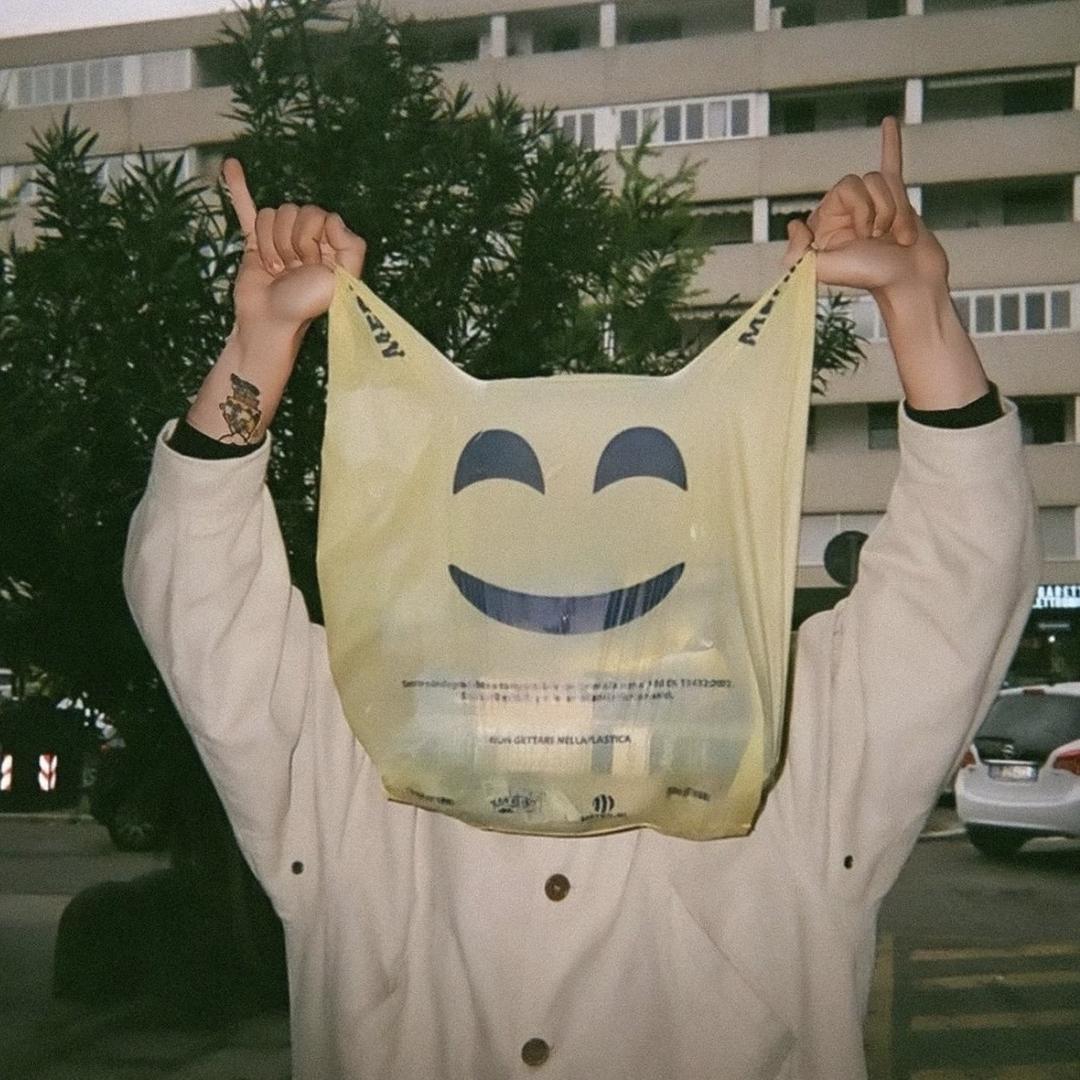明天.