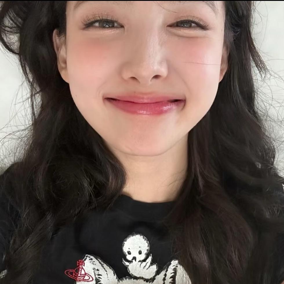 ㅤ幸福幸福请降临我手心