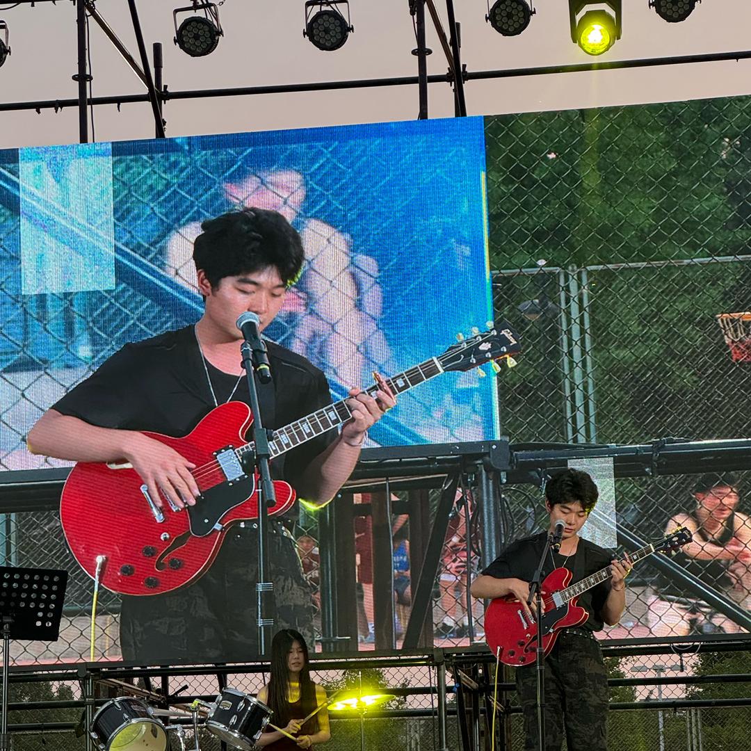 法兰克稽和鼹鼠