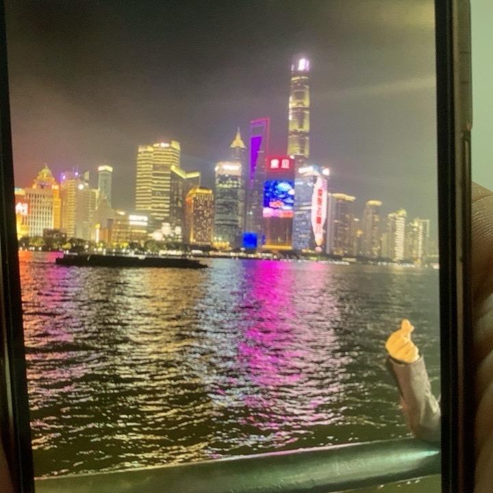 琪琪来了。