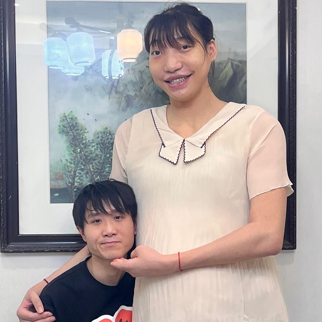 小玥2米2孕中期