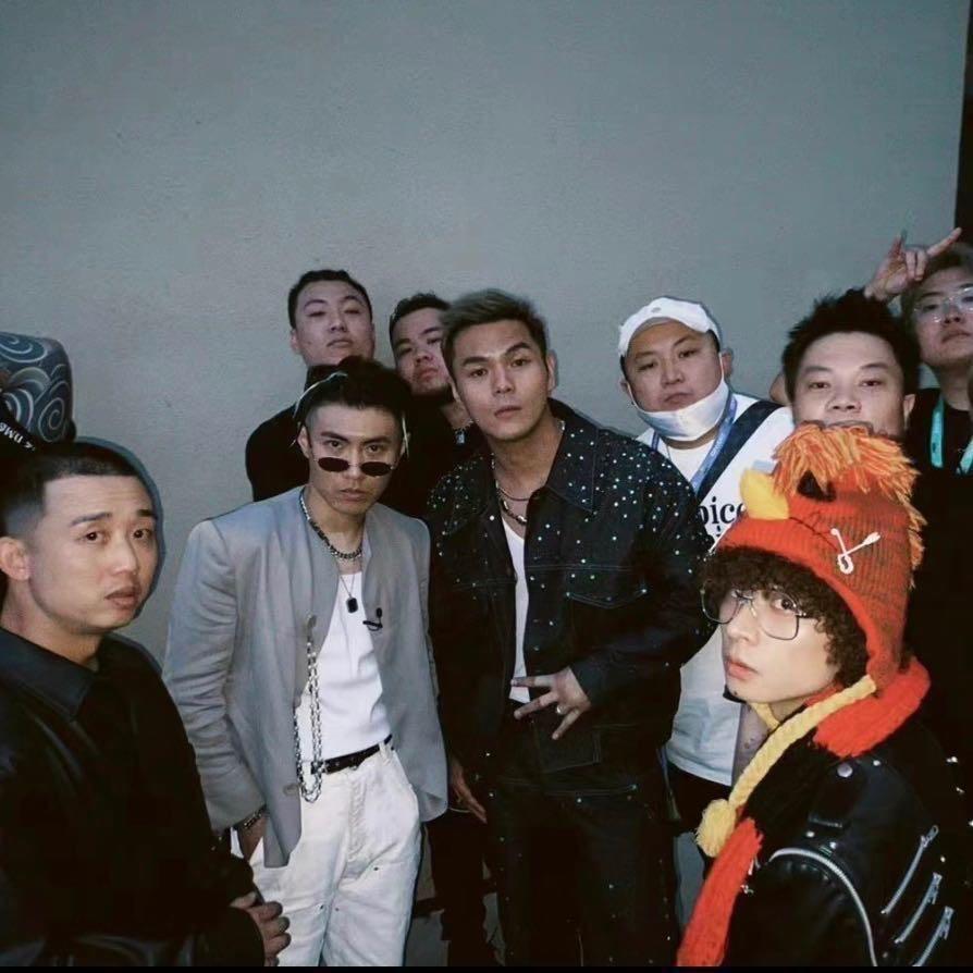 30w人