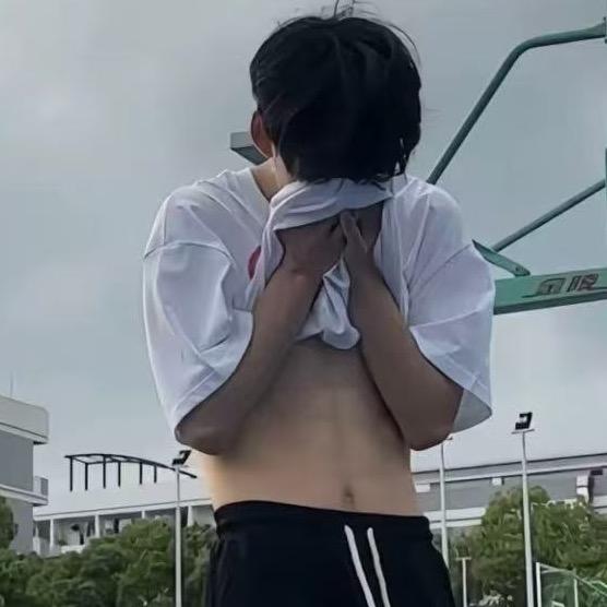 三两✨¹²⁰³