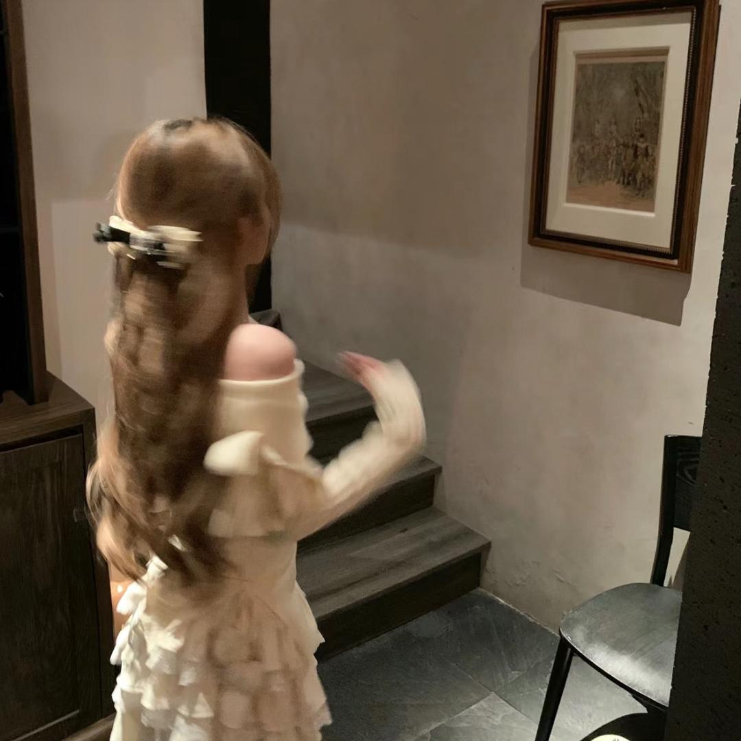 知恩☁️^›⩊‹^ ੭