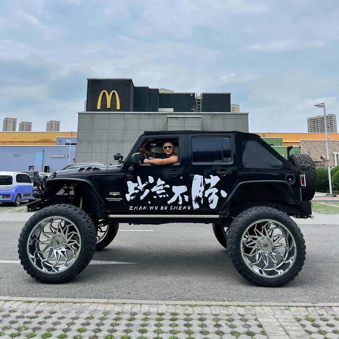 关鹏丶爱玩车