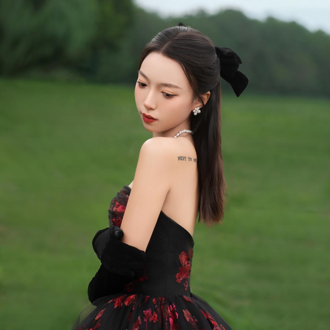 爱拍照的小静📷