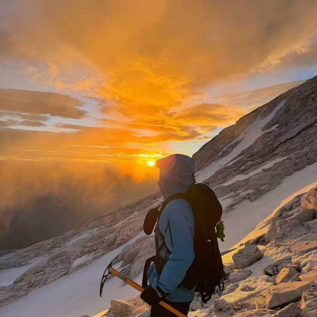 皓昔雨户外专卖店