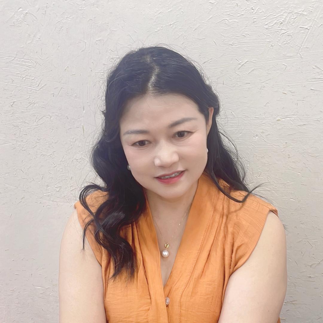 阿谭收金头像