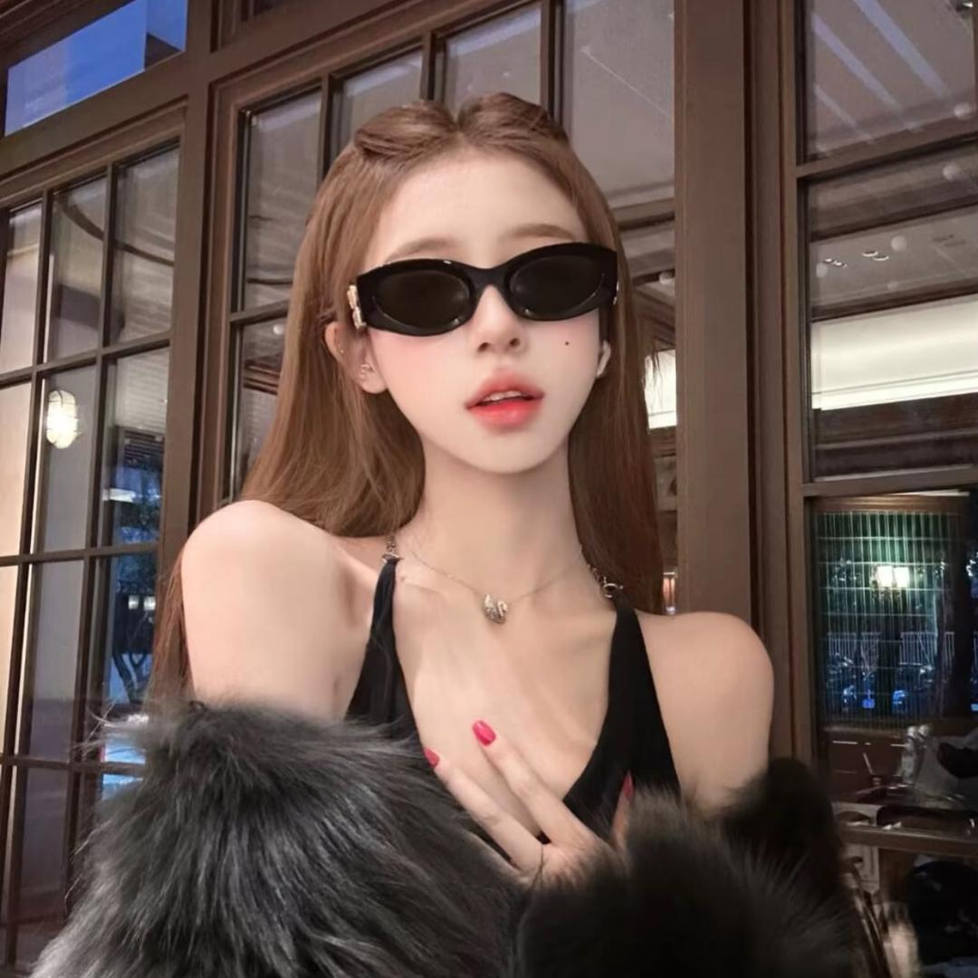 兄弟挨打我卖萌.