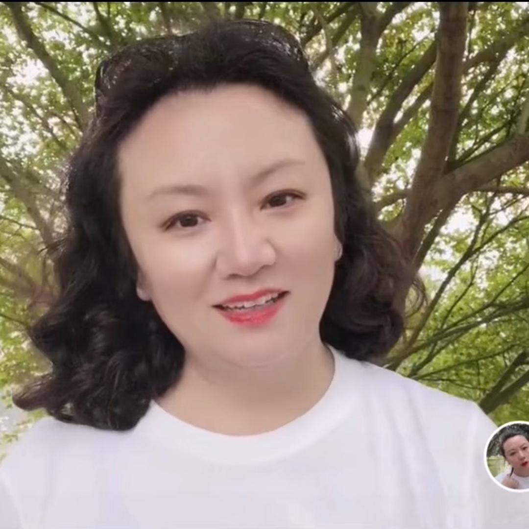 滋滋姐