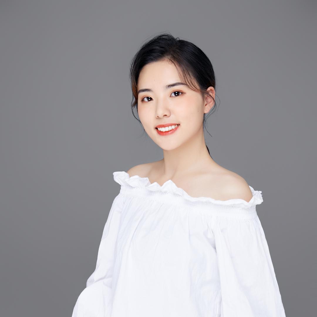 主持人梁桢