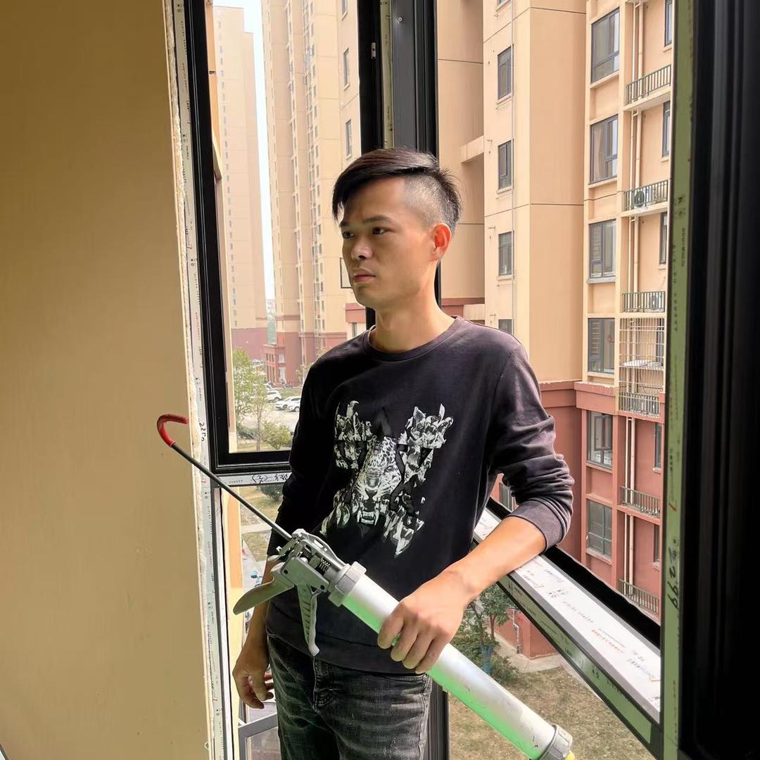 在武汉封阳台的黎尧