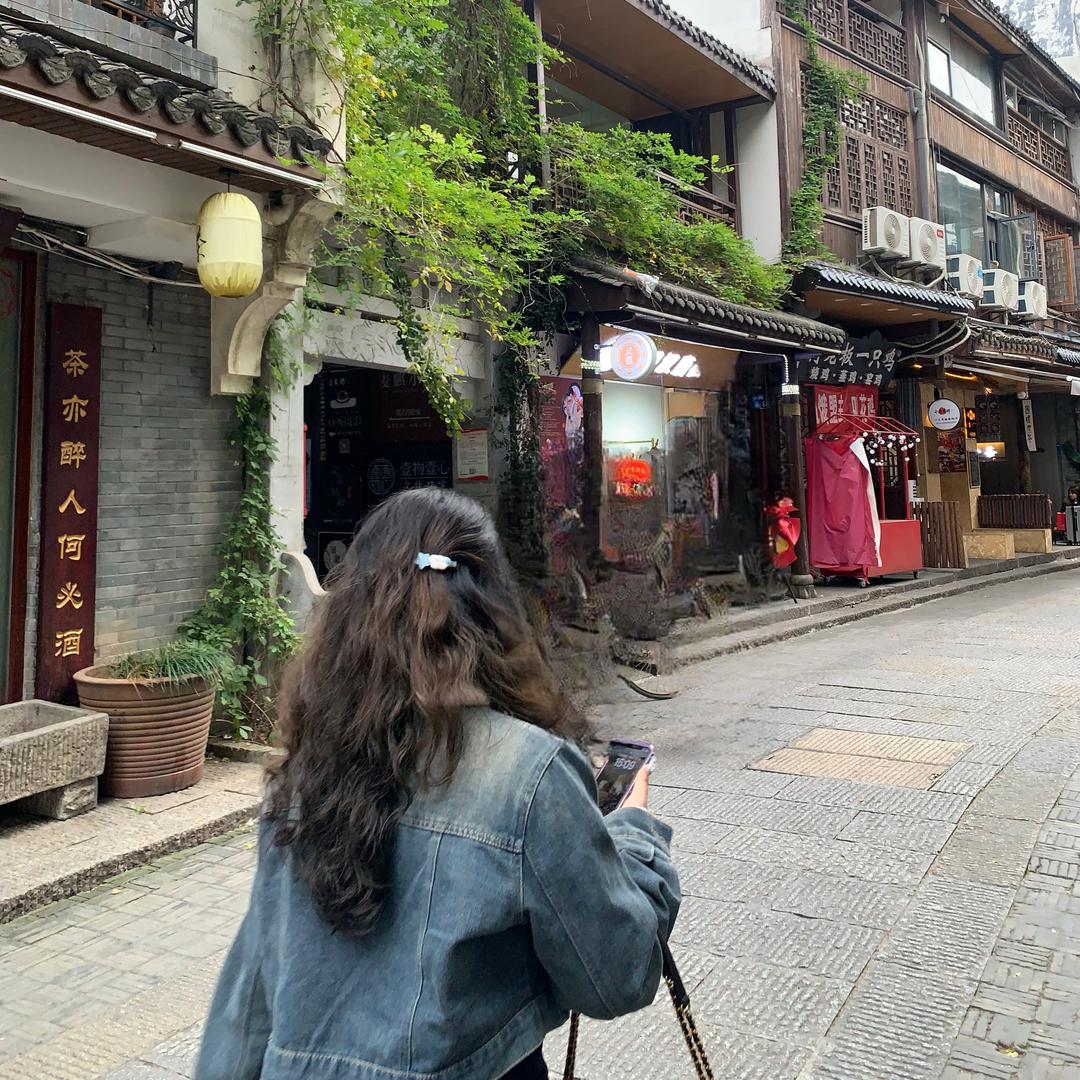 小H