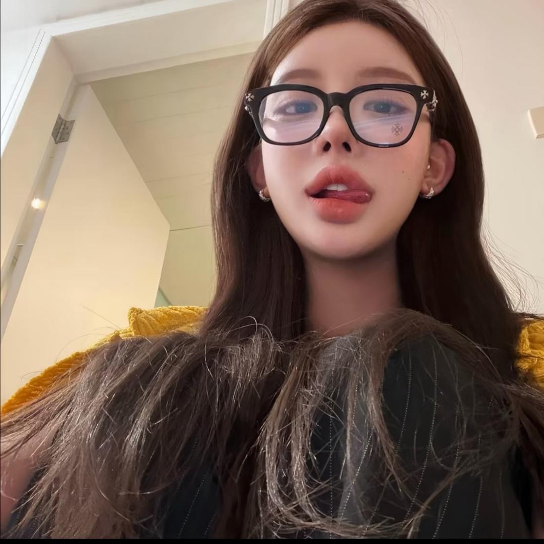 ʜᴇʟʟᴏ ᴋɪᴛᴛʏ🧤