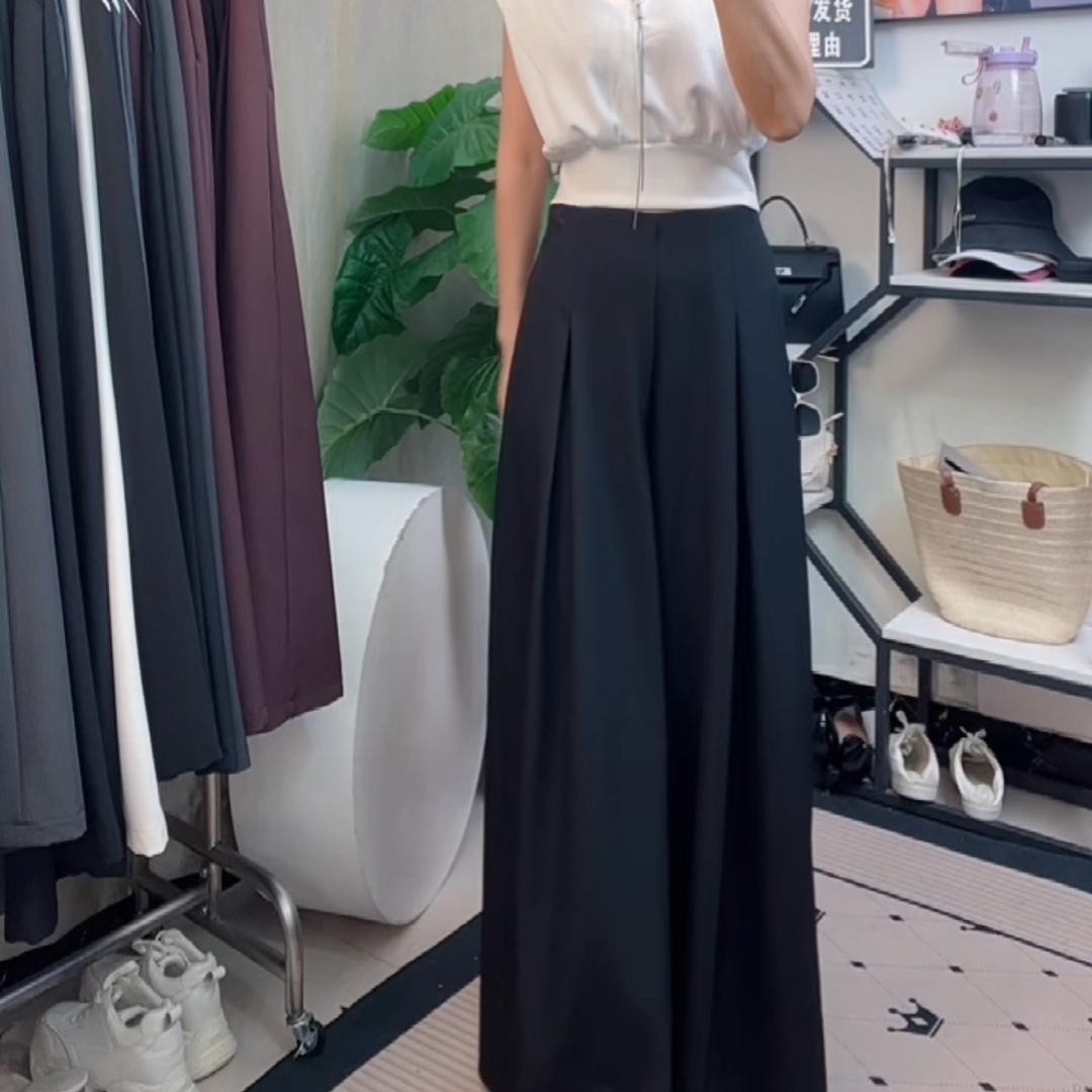 LUCKY轻奢女装店
