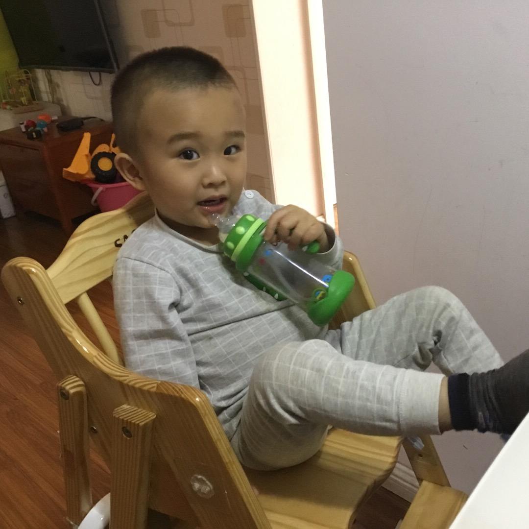 胡仡瑾