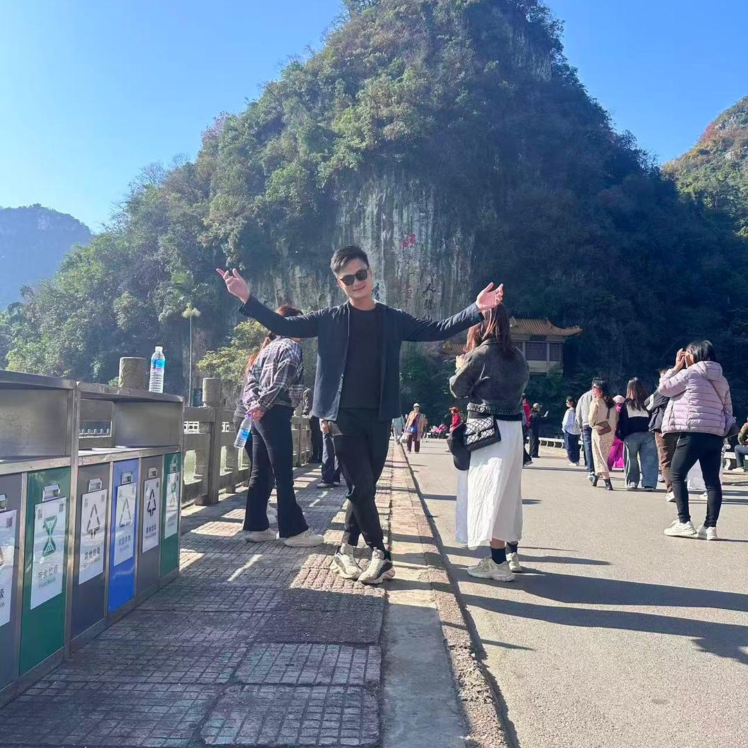 剑破”流水不争先